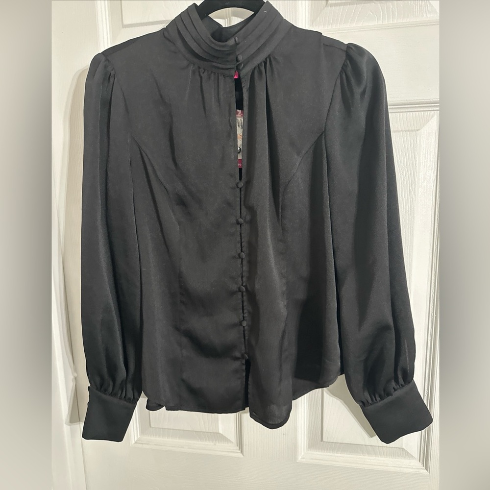 Vince Camuto Black Button-Front Long Sleeve Blouse